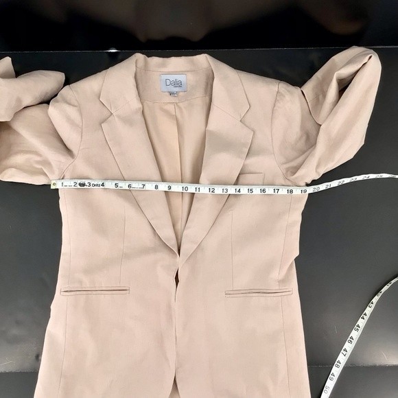 Dalia Linen Light Pink Shoulder Pad Faux Pockets Blazer Size Medium - Picture 5 of 13
